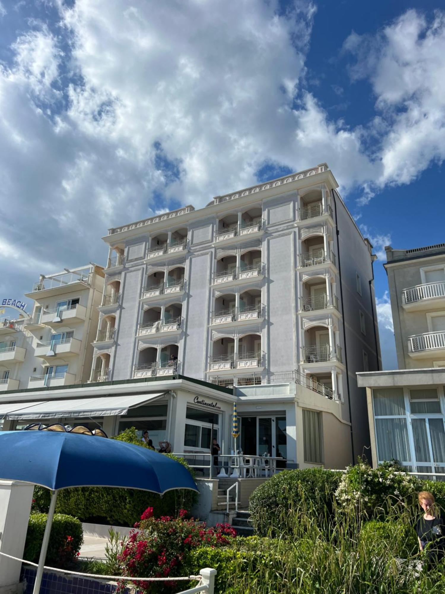 Hotel Continental Cattolica Exterior photo